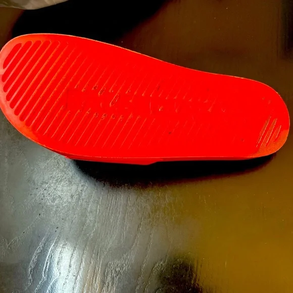 Balenciaga Red and White pool slides - Picture 3 of 7